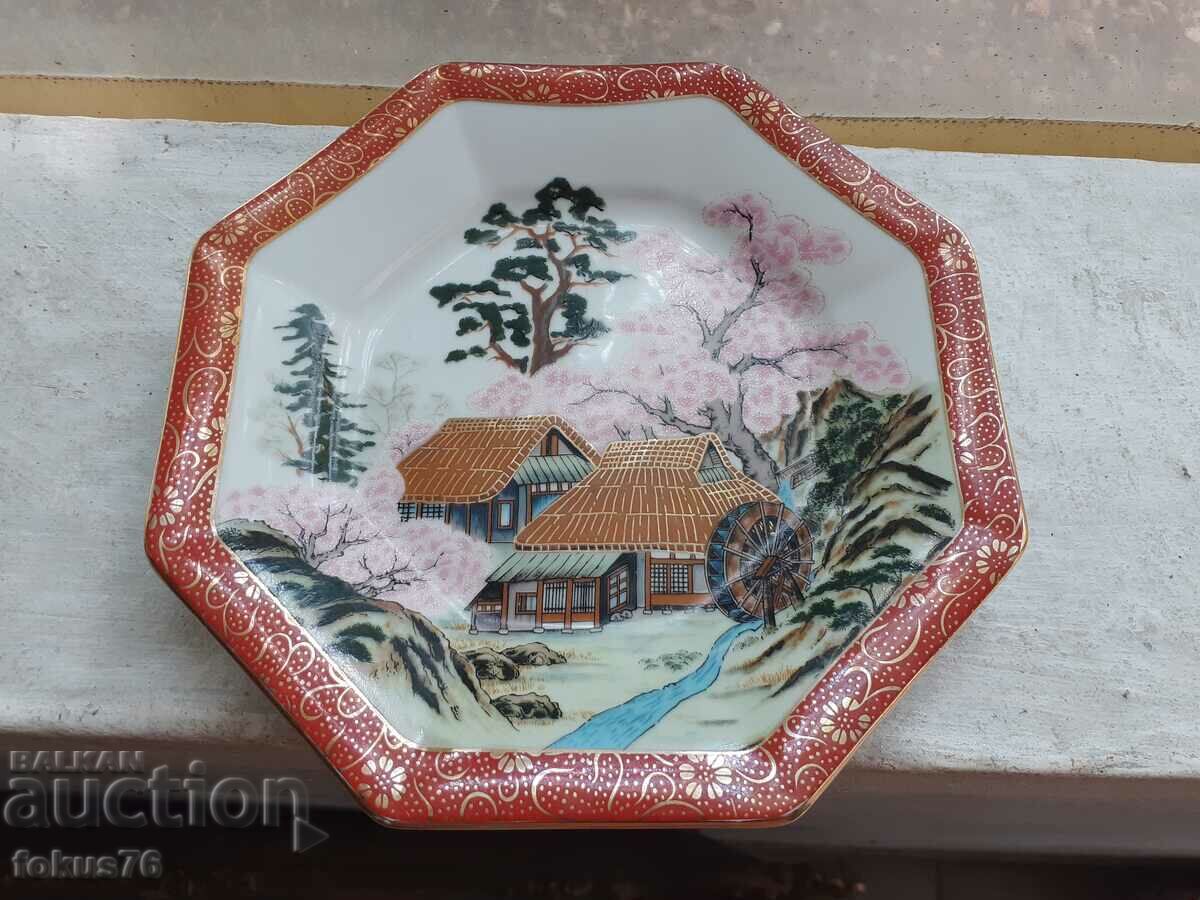 Porcelain Japanese hand painted Kutani plate - mark with price 90.00 BGN | € 46.02 Porcelain Japanese hand painted Kutani plate - mark with price 90.00 BGN | € 46.02