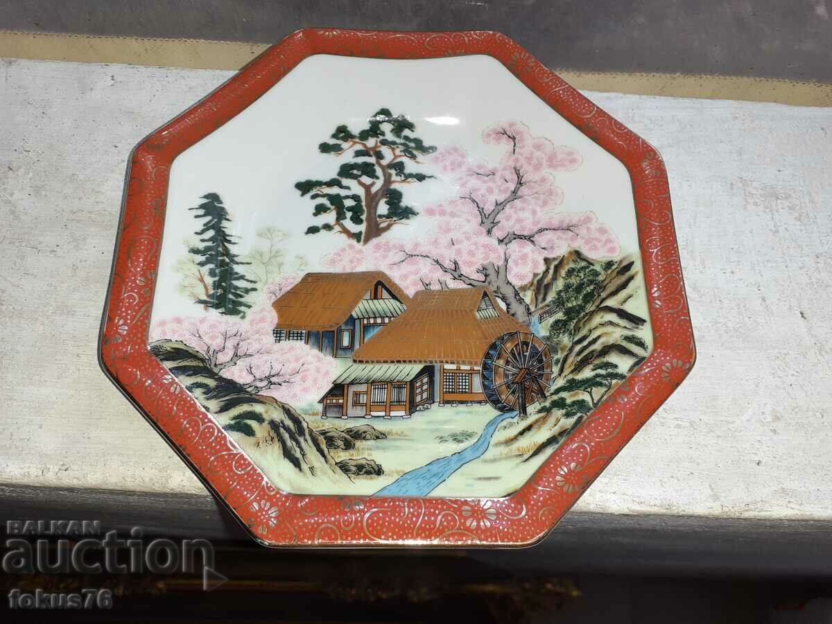Auction Porcelain Japanese hand painted Kutani plate - mark Auction Porcelain Japanese hand painted Kutani plate - mark