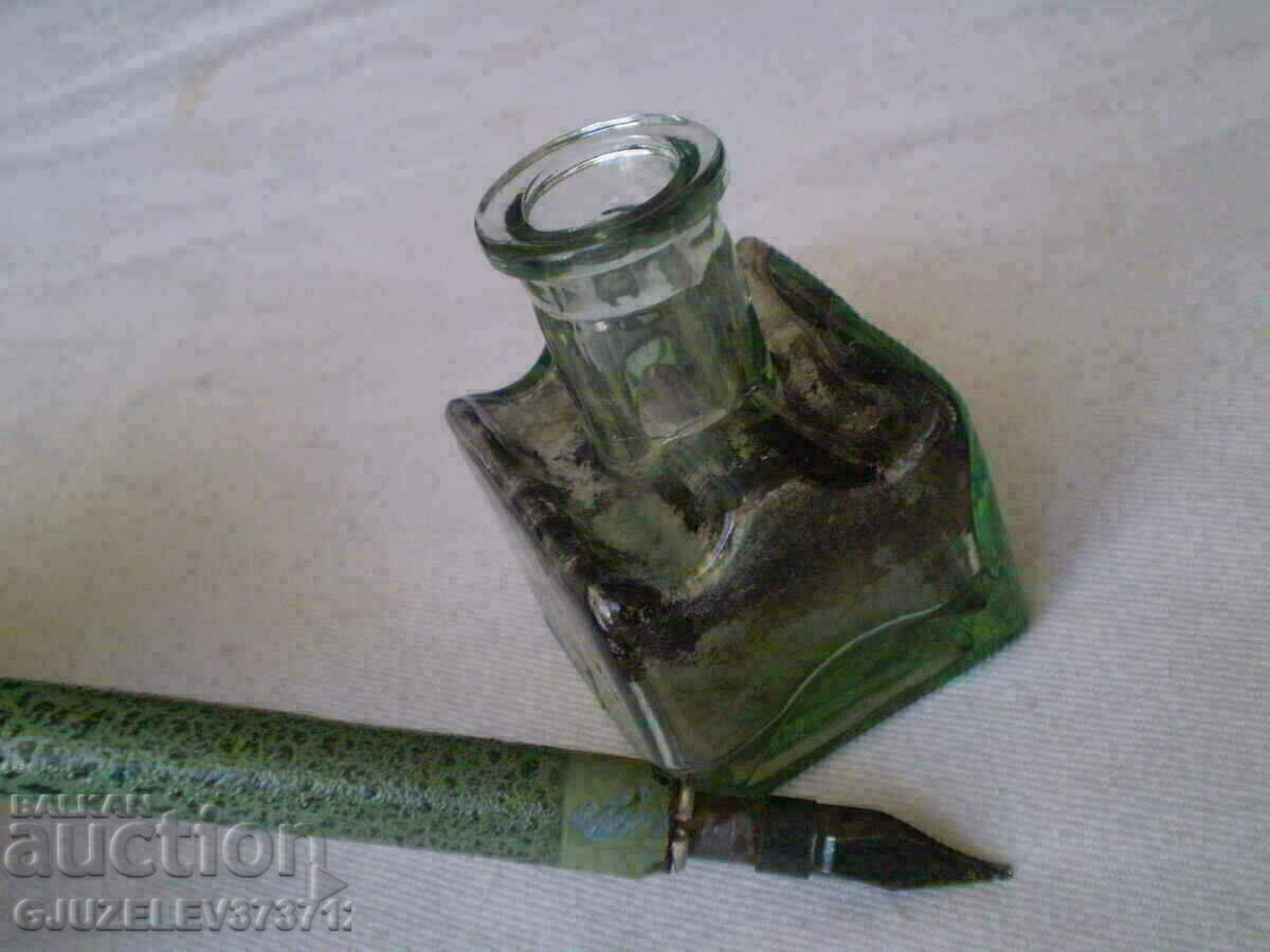 Călimară veche de sticlă mică, din 1900, cu mâner cu pană - 6
