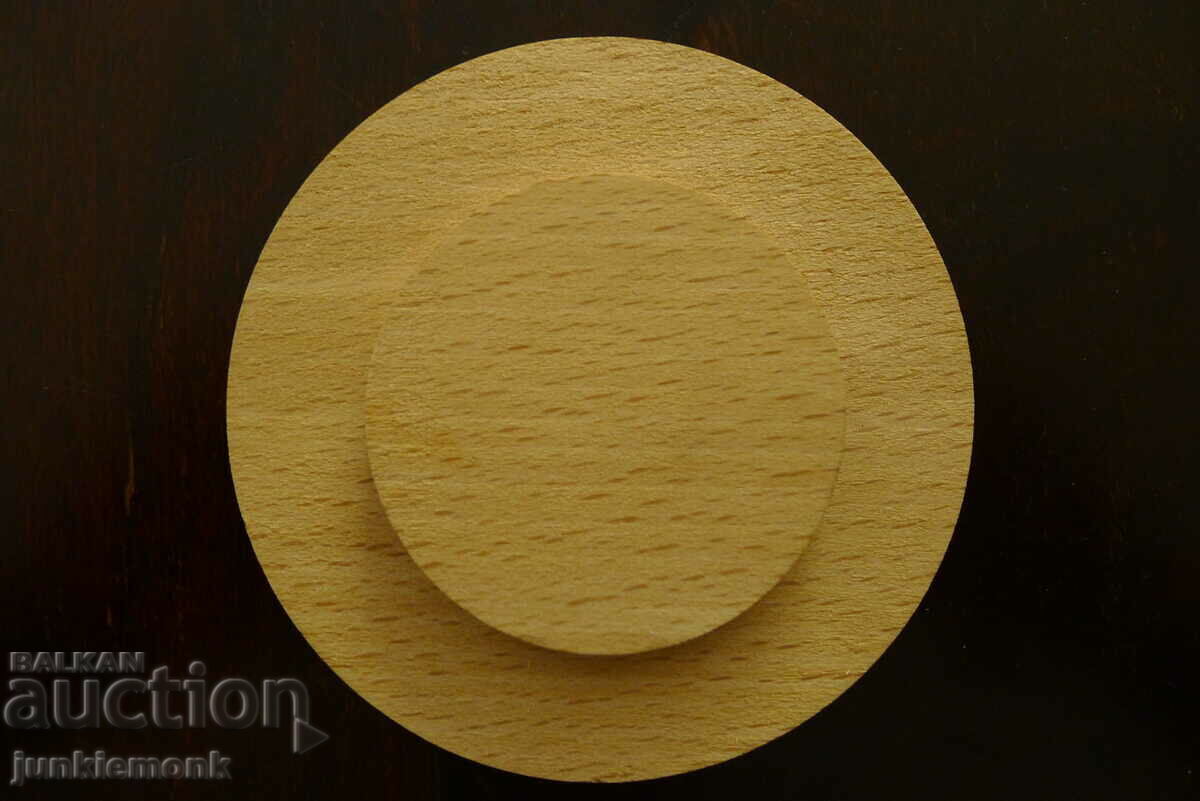 WOODEN PLATE FOR BEER ZATECKY HUS !!! with price € 1.50 | 2.93 BGN