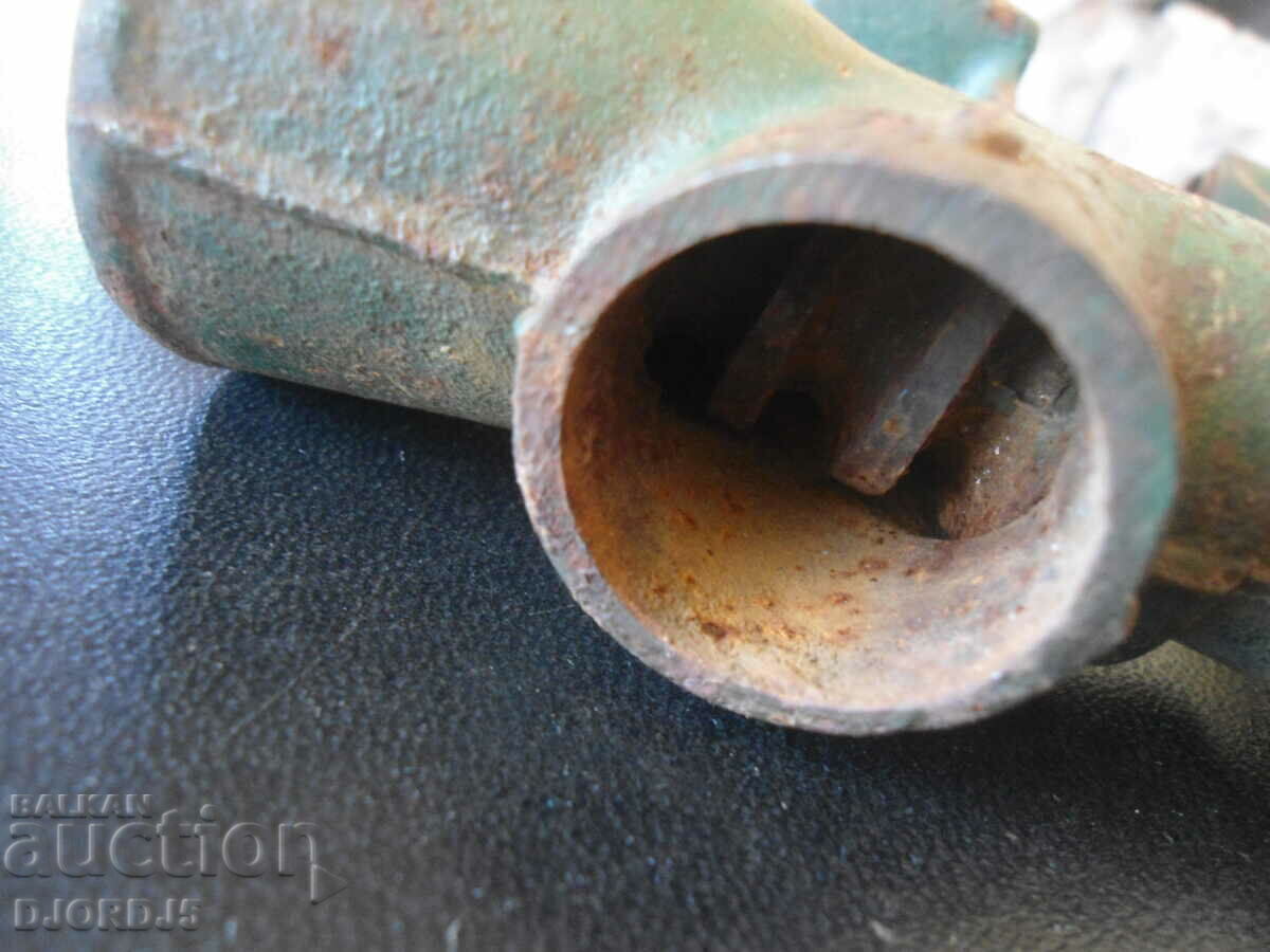 An old Romanian spice grinder - 5 An old Romanian spice grinder - 5