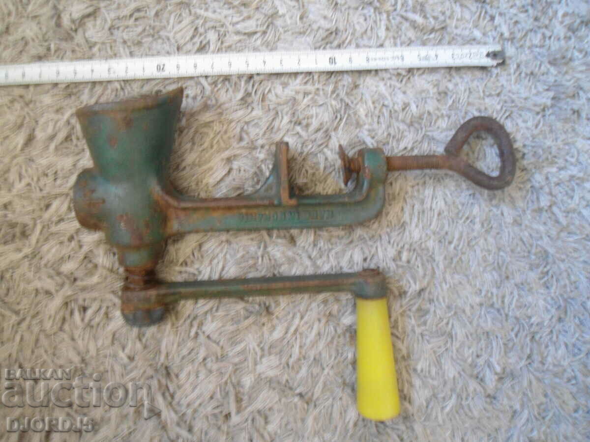 An old Romanian spice grinder - 6 An old Romanian spice grinder - 6