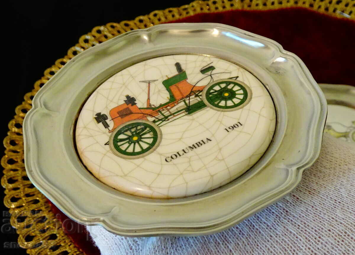 Auction Enamel plate, panel with retro car, 3 pieces Auction Enamel plate, panel with retro car, 3 pieces