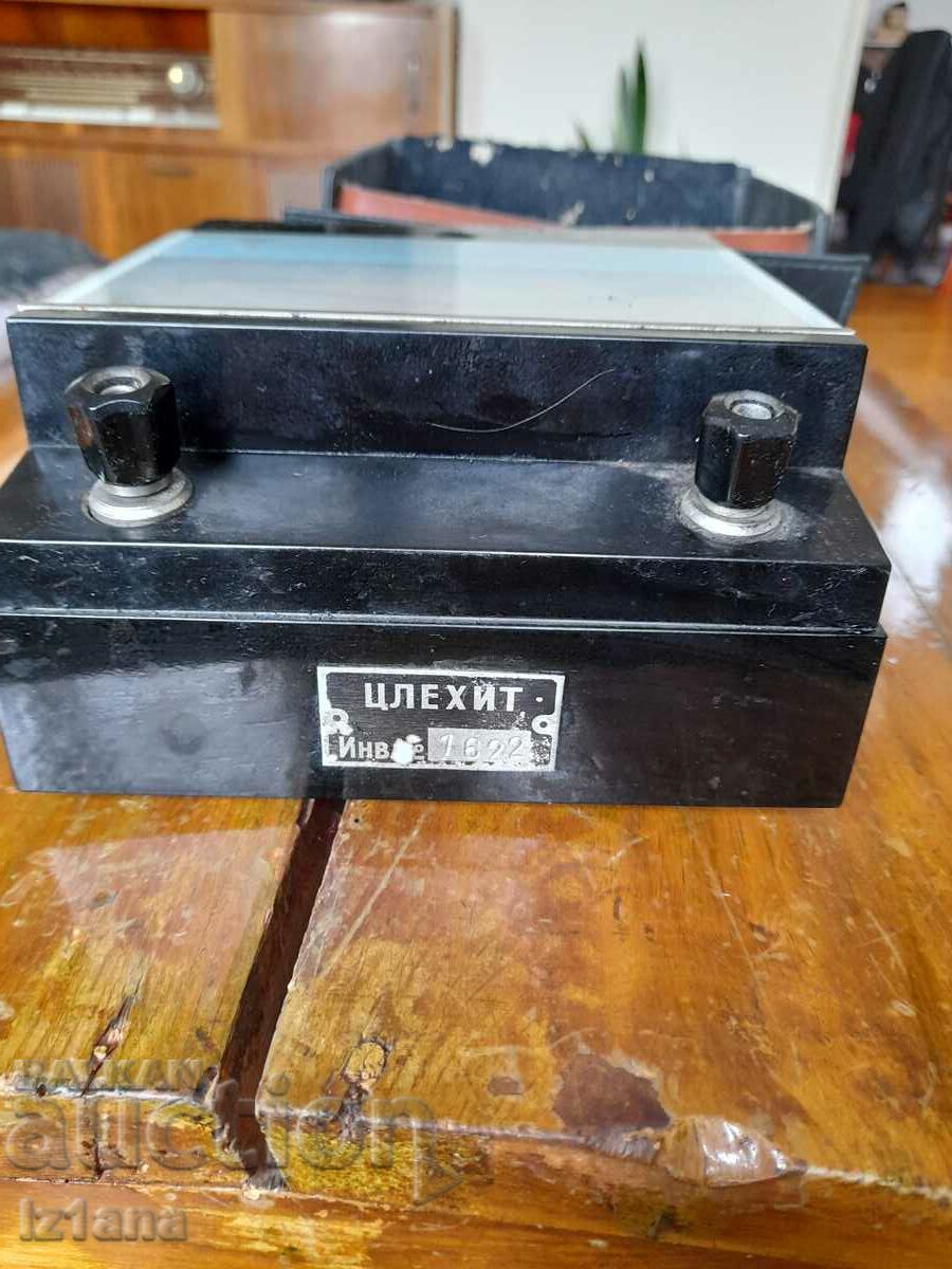 Old voltmeter - 7 Old voltmeter - 7