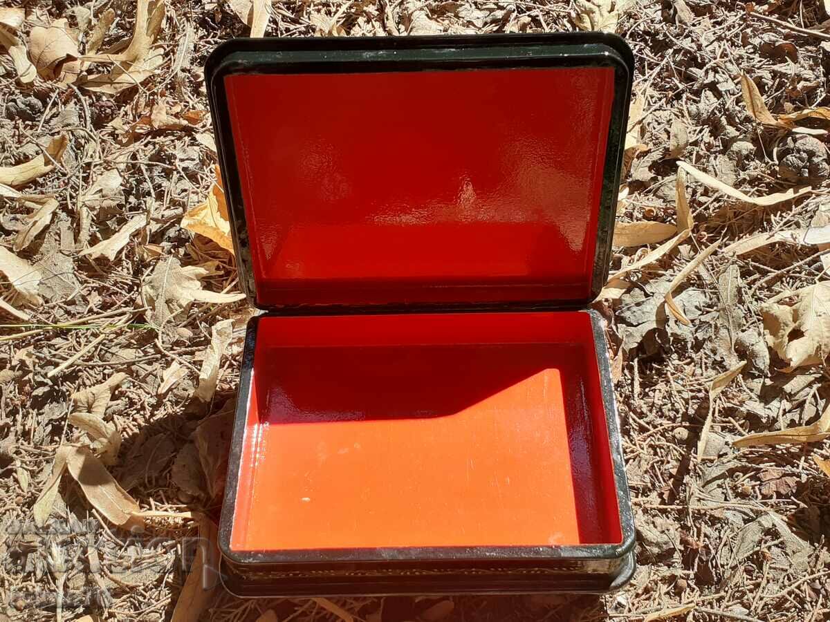 Auction Unique Russian large lacquer box Fedoskino soldiers Auction Unique Russian large lacquer box Fedoskino soldiers