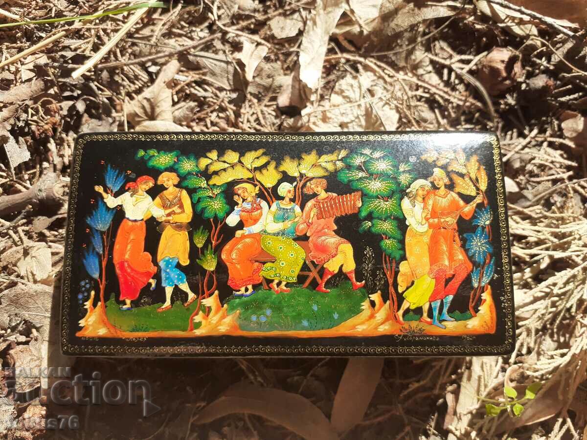 Unique Russian lacquer box hand painted fairy tale scene