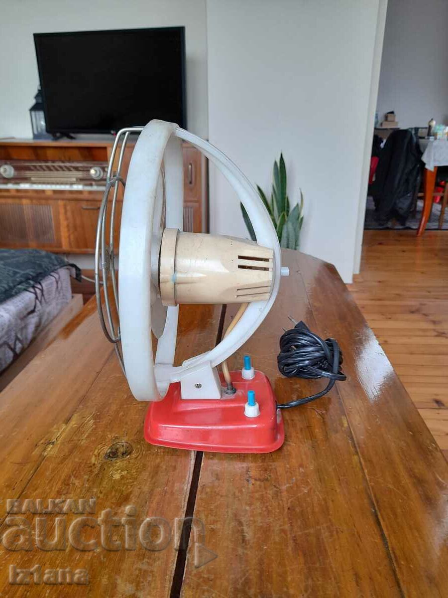 Old fan EA with price 30.00 BGN | € 15.34