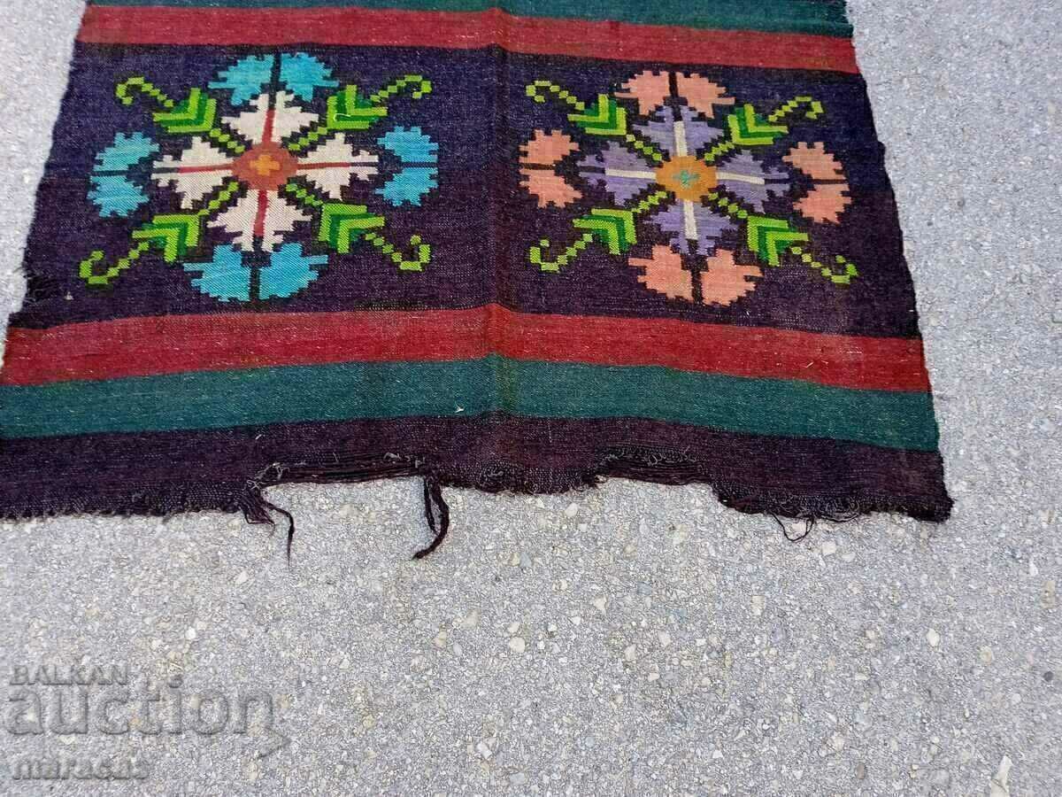 Delivery of Old Chiprov carpet