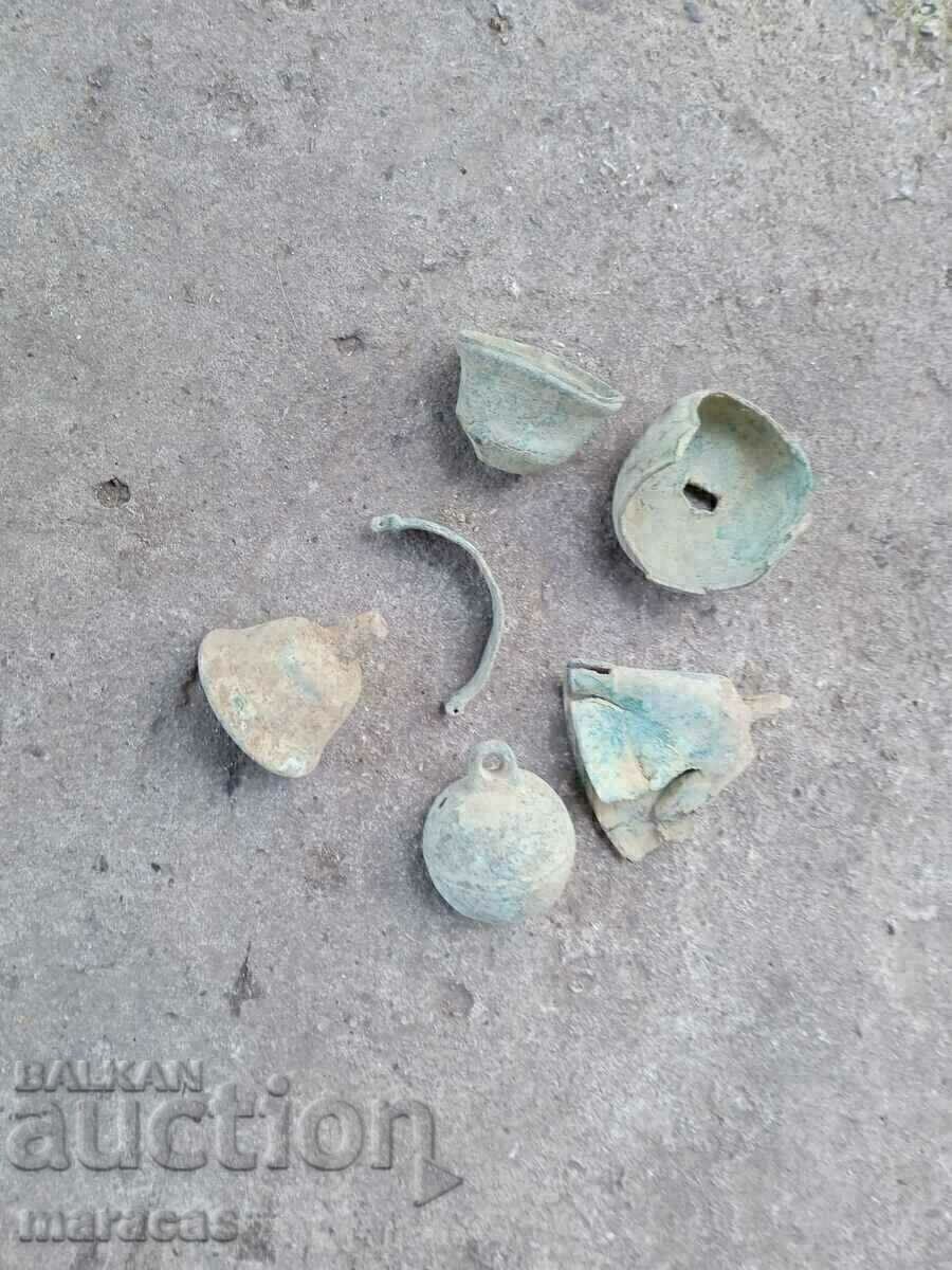 O mulțime de articole cu preț 40.00 BGN | € 20.45 O mulțime de articole cu preț 40.00 BGN | € 20.45