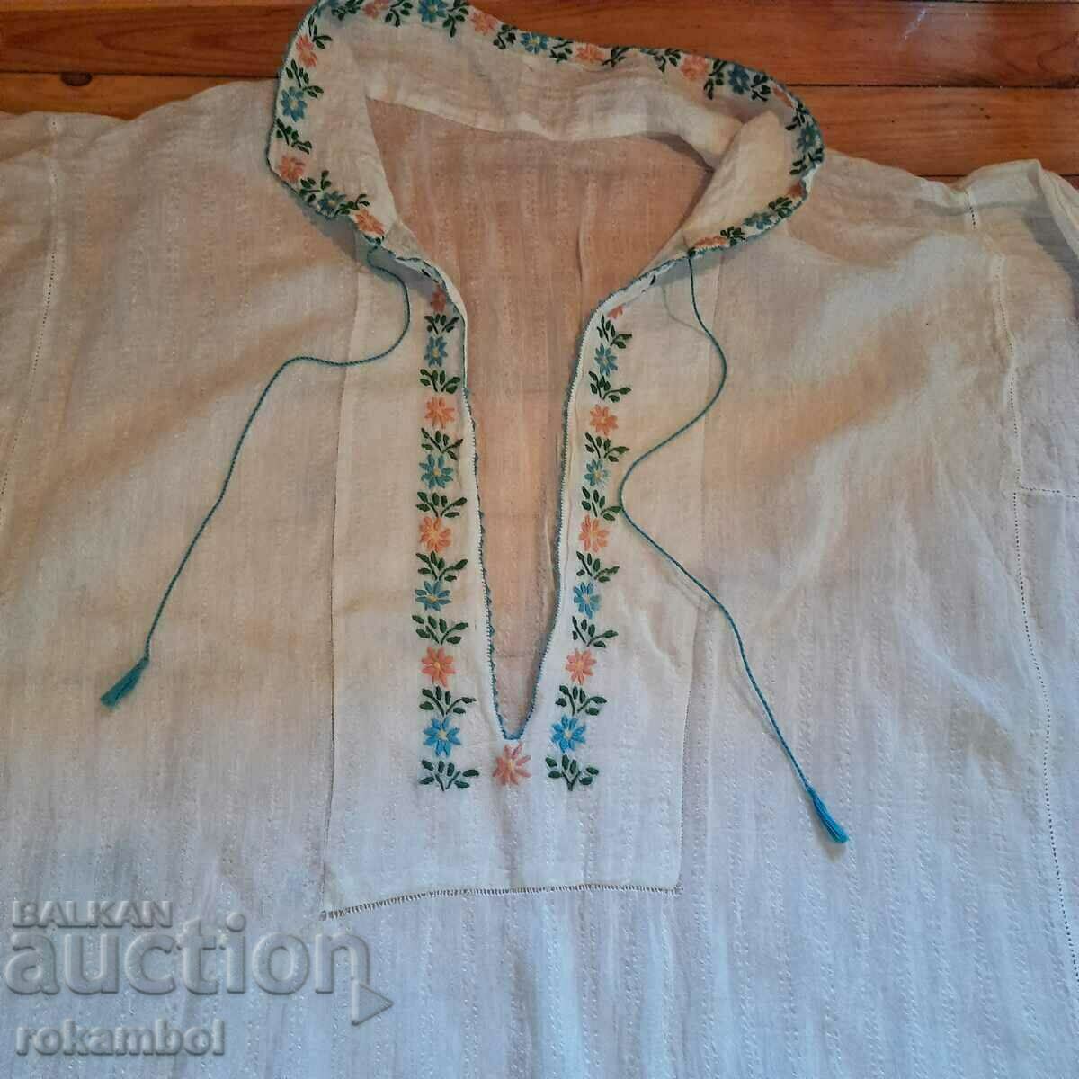 Αυθεντικό κεντημένο ανδρικό πουκάμισο από το Sliven