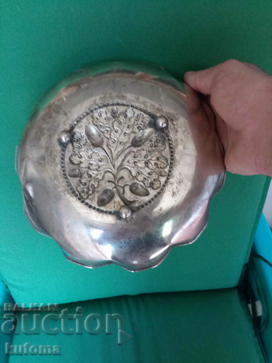 Delivery of Old silver plated bowl Delivery of Old silver plated bowl