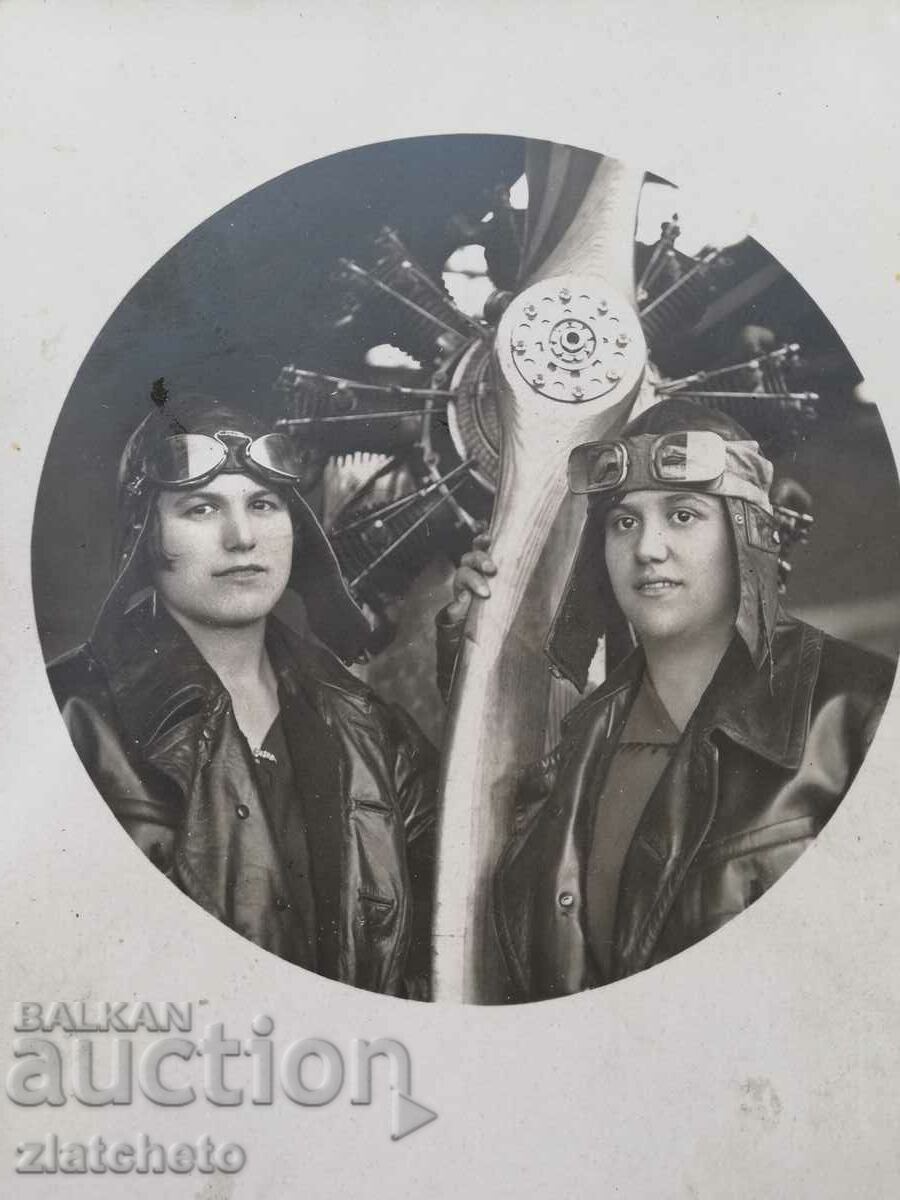 Old photo - Aviators 1929 Rare with price 50.00 BGN | € 25.56 Old photo - Aviators 1929 Rare with price 50.00 BGN | € 25.56