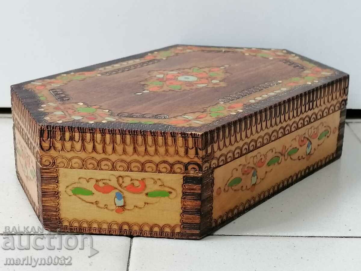 Old pyrographic box of wood, wooden, 40's with price 55.00 BGN | € 28.12 Old pyrographic box of wood, wooden, 40's with price 55.00 BGN | € 28.12