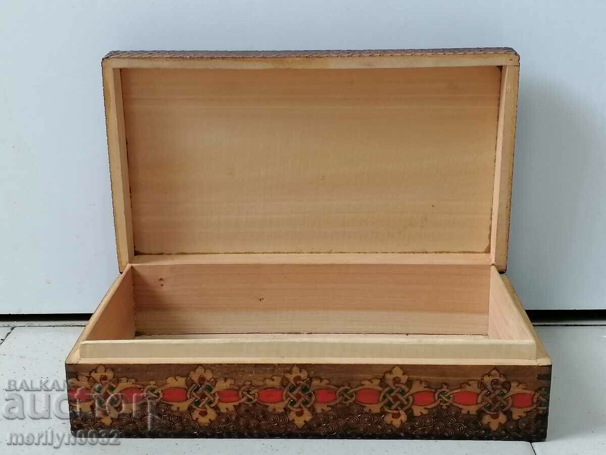 Auction Old pyrographic box of wood, wooden, 40's Auction Old pyrographic box of wood, wooden, 40's