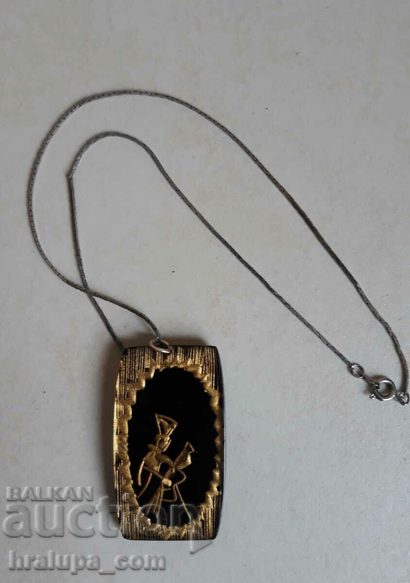 Old pendant necklace