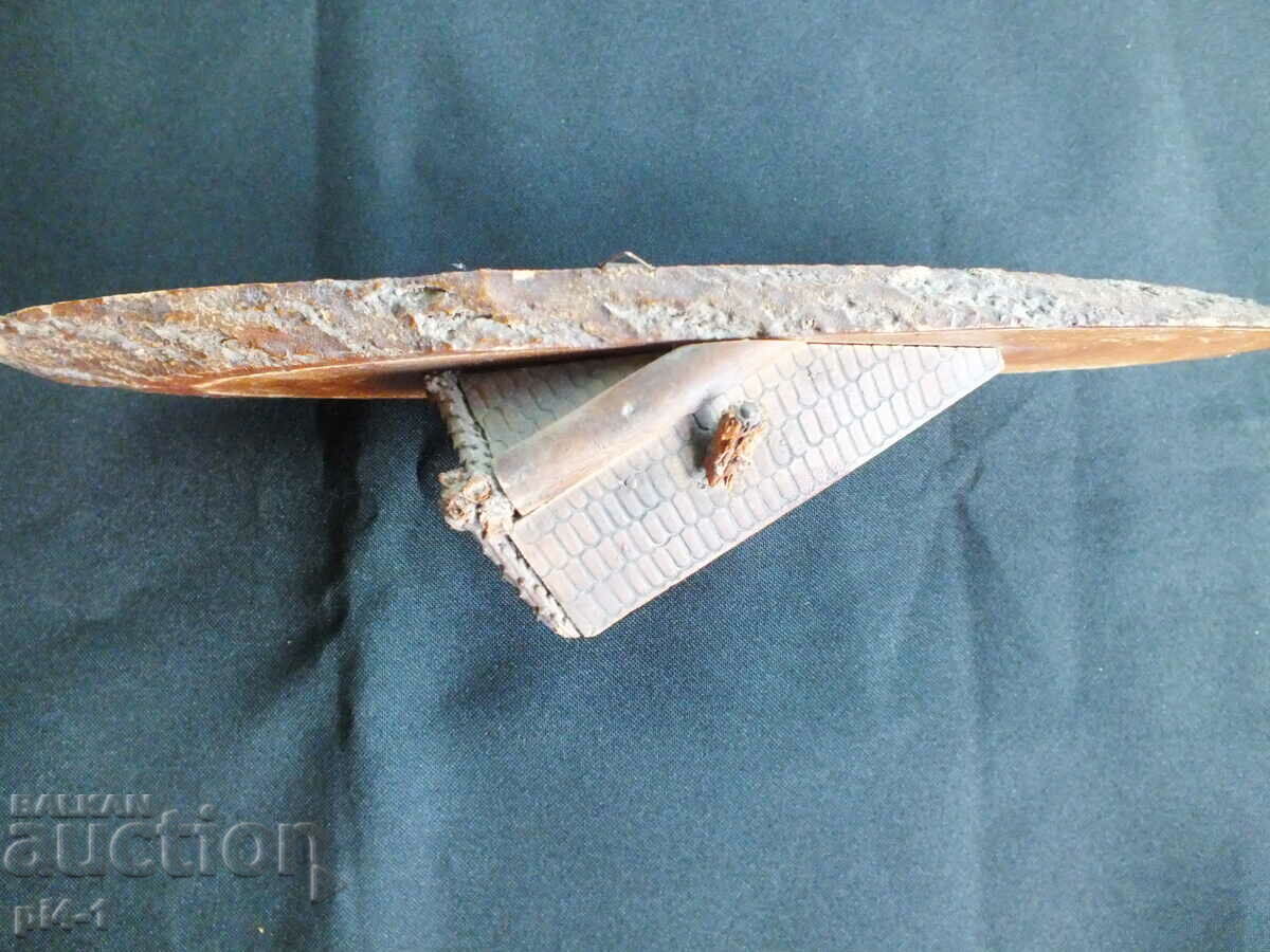 Стара дървена декорация с цена 20.00 лв. | € 10.23 Стара дървена декорация с цена 20.00 лв. | € 10.23