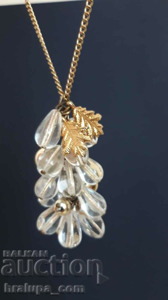 Vechi colier tip choker vintage cu preț 20.00 BGN | € 10.23 Vechi colier tip choker vintage cu preț 20.00 BGN | € 10.23