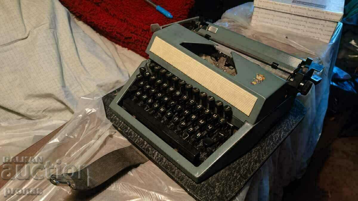 Old typewriter Moscow. It works.