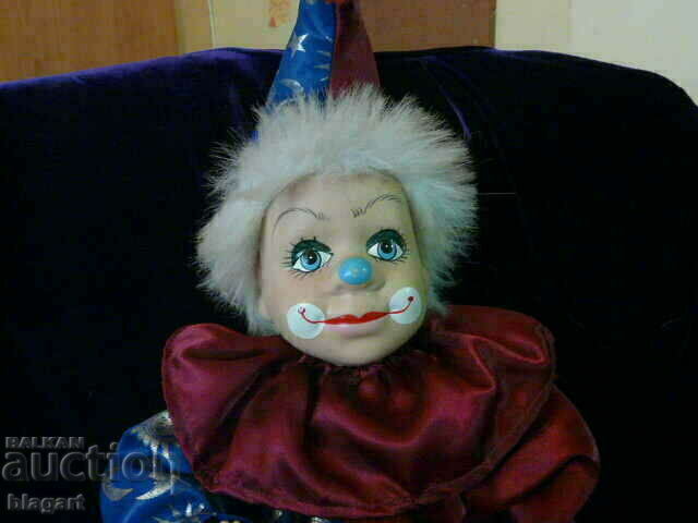 Păpușă, mim, porțelan cu preț 45.00 BGN | € 23.01 Păpușă, mim, porțelan cu preț 45.00 BGN | € 23.01