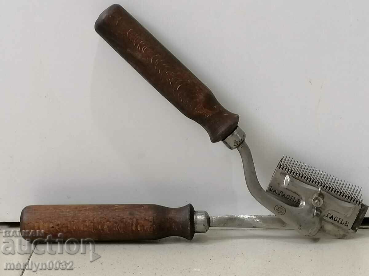 Δημοπρασία Μια παλιά χειροκίνητη κουρευτική μηχανή αλόγων