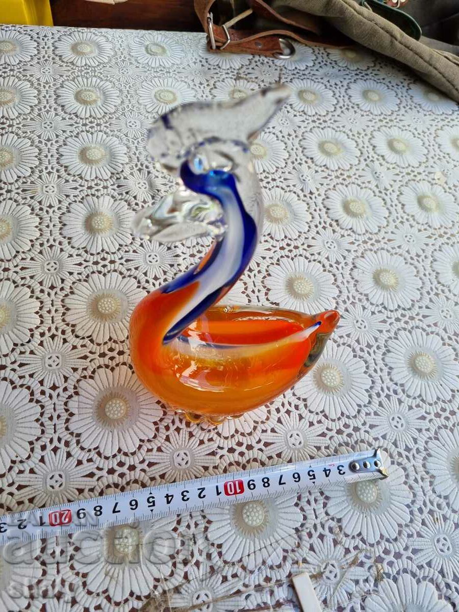 Figura veche de sticlă. MURANO cu preț 40.00 BGN | € 20.45 Figura veche de sticlă. MURANO cu preț 40.00 BGN | € 20.45