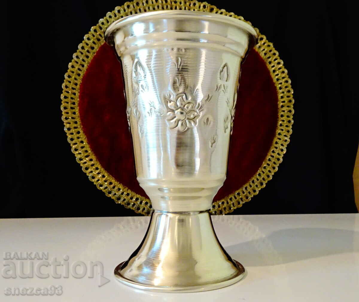 Pahar de vin argintat, cupă 300 ml., relief Pahar de vin argintat, cupă 300 ml., relief