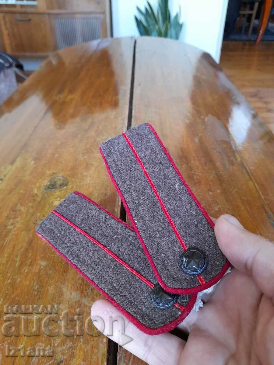 Old military shoots with price 20.00 BGN | € 10.23 Old military shoots with price 20.00 BGN | € 10.23