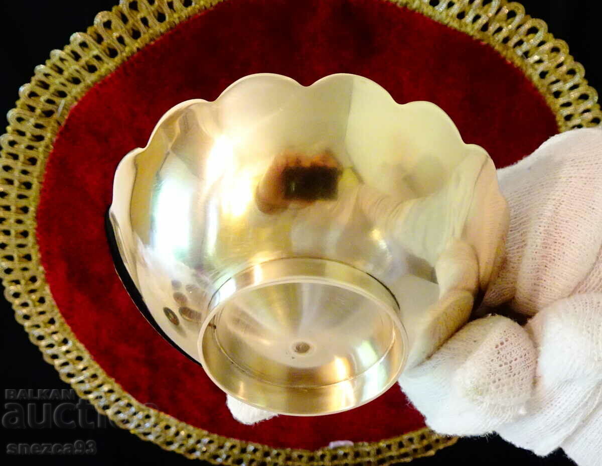 Auction  Bronze bowls, candy boxes with cellular enamel, 2 pieces.