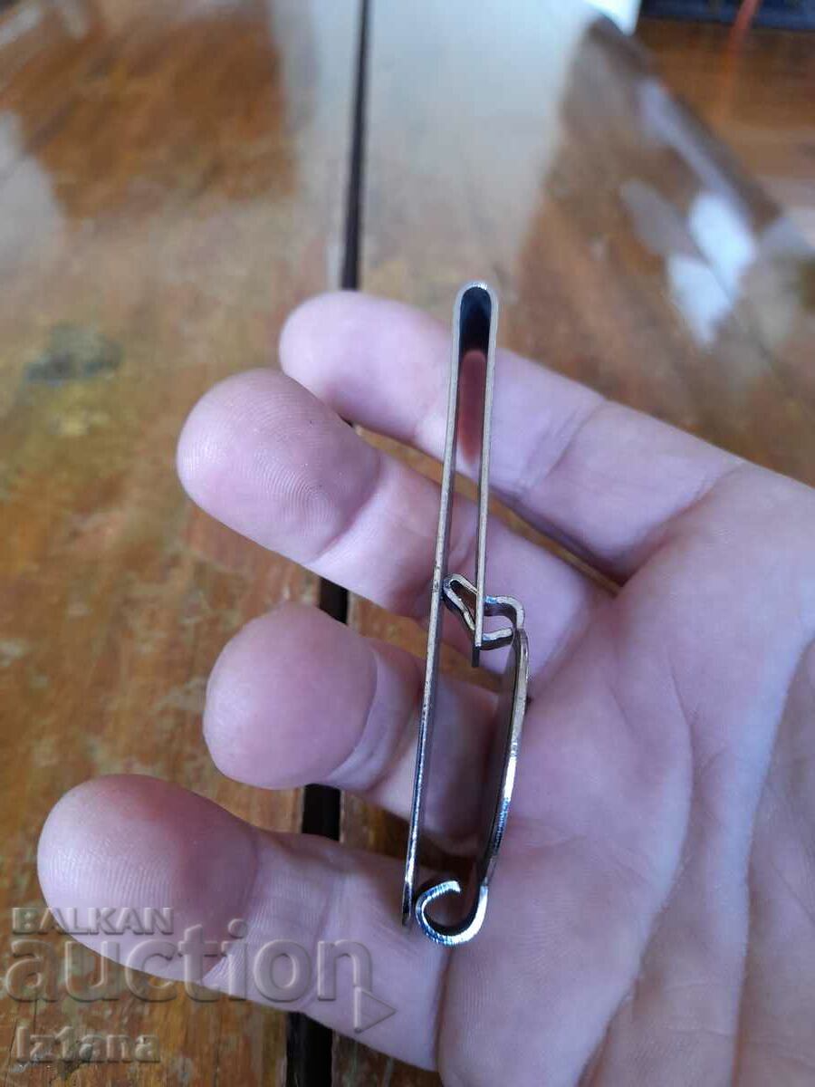 Delivery of Old HB keychain Delivery of Old HB keychain