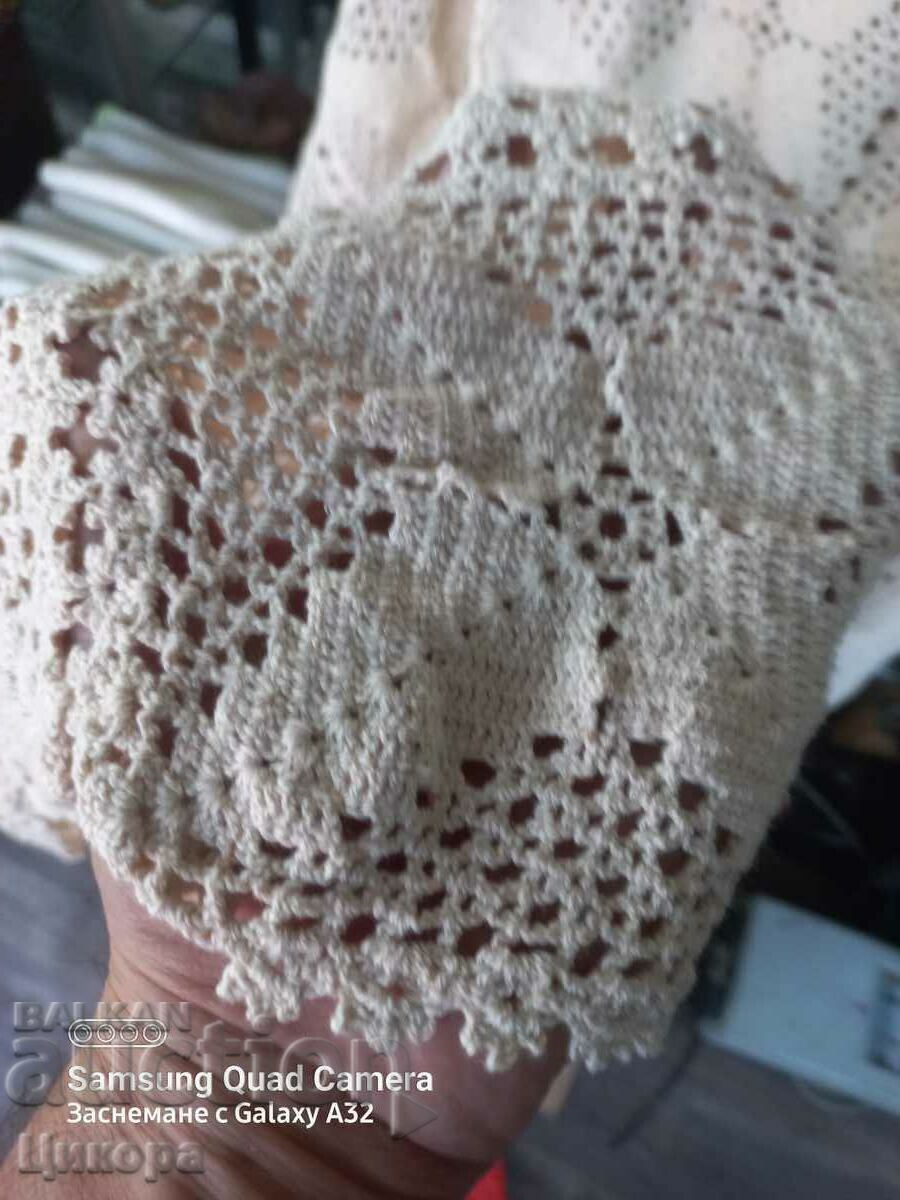 HĂSĂ DE MASĂ TRICOCATĂ MÂNĂ cu preț 120.00 BGN | € 61.36 HĂSĂ DE MASĂ TRICOCATĂ MÂNĂ cu preț 120.00 BGN | € 61.36