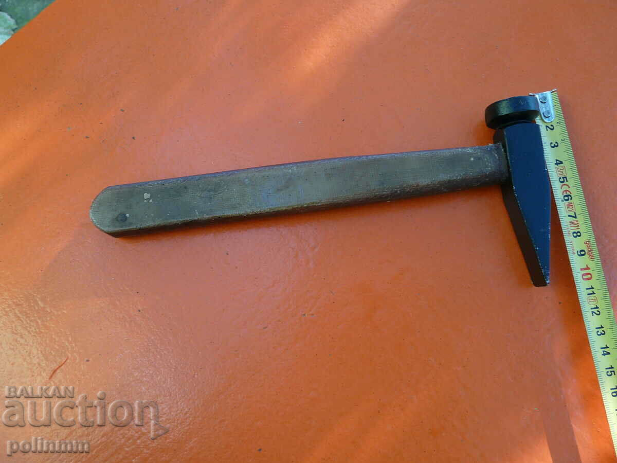 Old Craftsman's Hammer - 150 with price 20.00 BGN | € 10.23