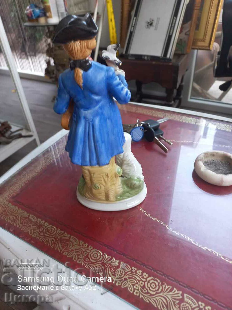 Delivery of UNIQUE PORCELAIN FIGURE STATUETTE MUSICIAN