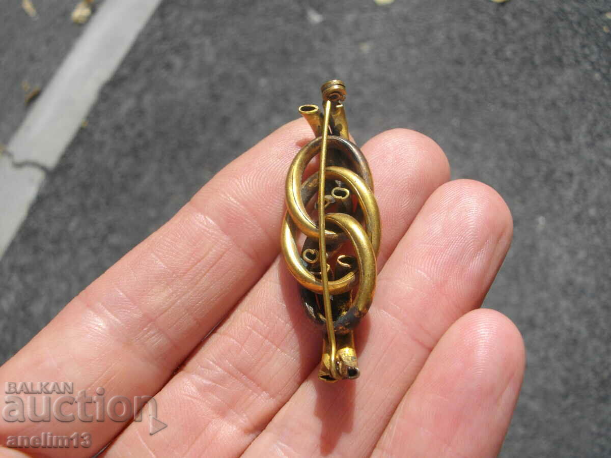 STARA brosa purcea - 5 STARA brosa purcea - 5