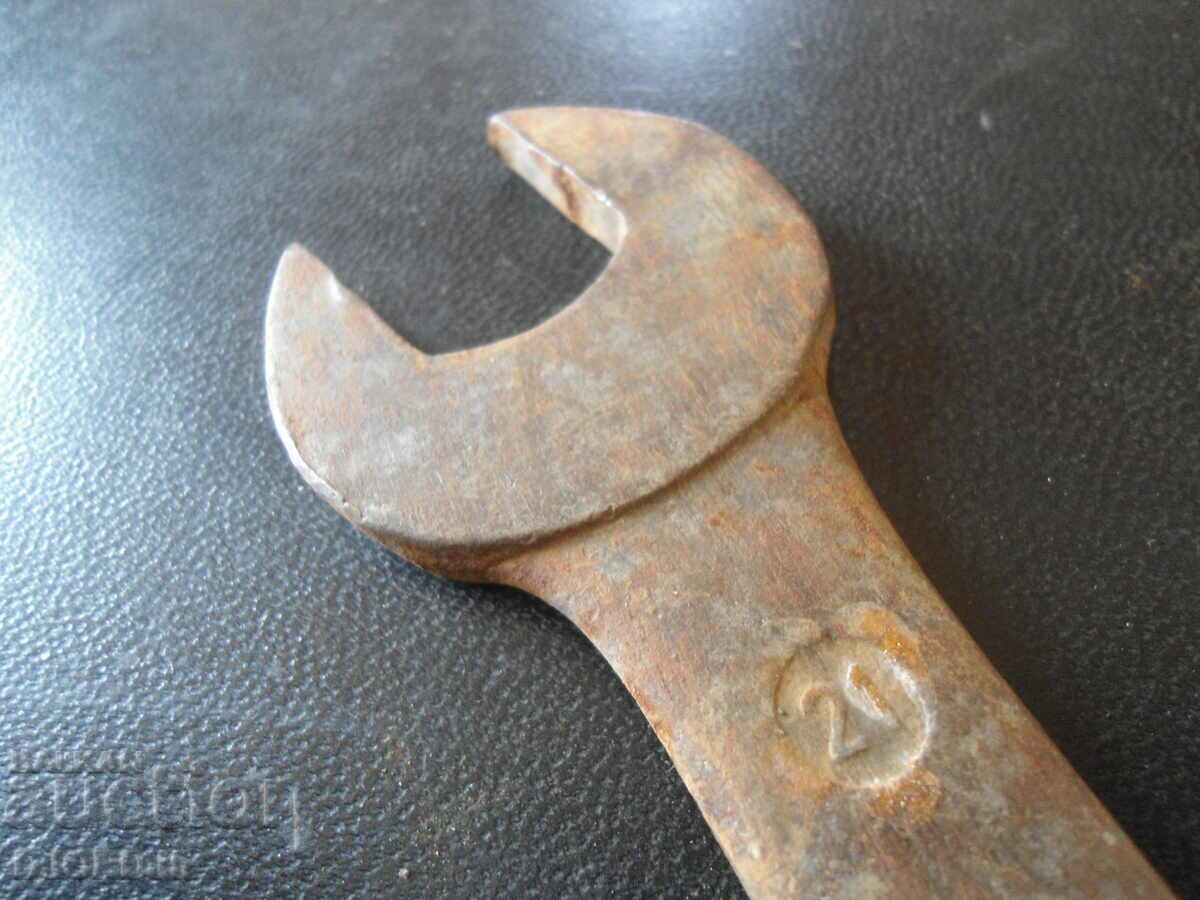 Auction Old key 21-23, markings Auction Old key 21-23, markings