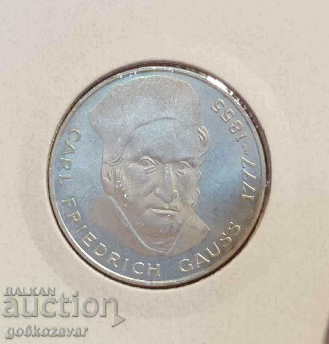 Γερμανία 5 γραμματόσημα 1977 Silver-Jubilee, UNC με τιμή € 18.90 | 36.97 BGN