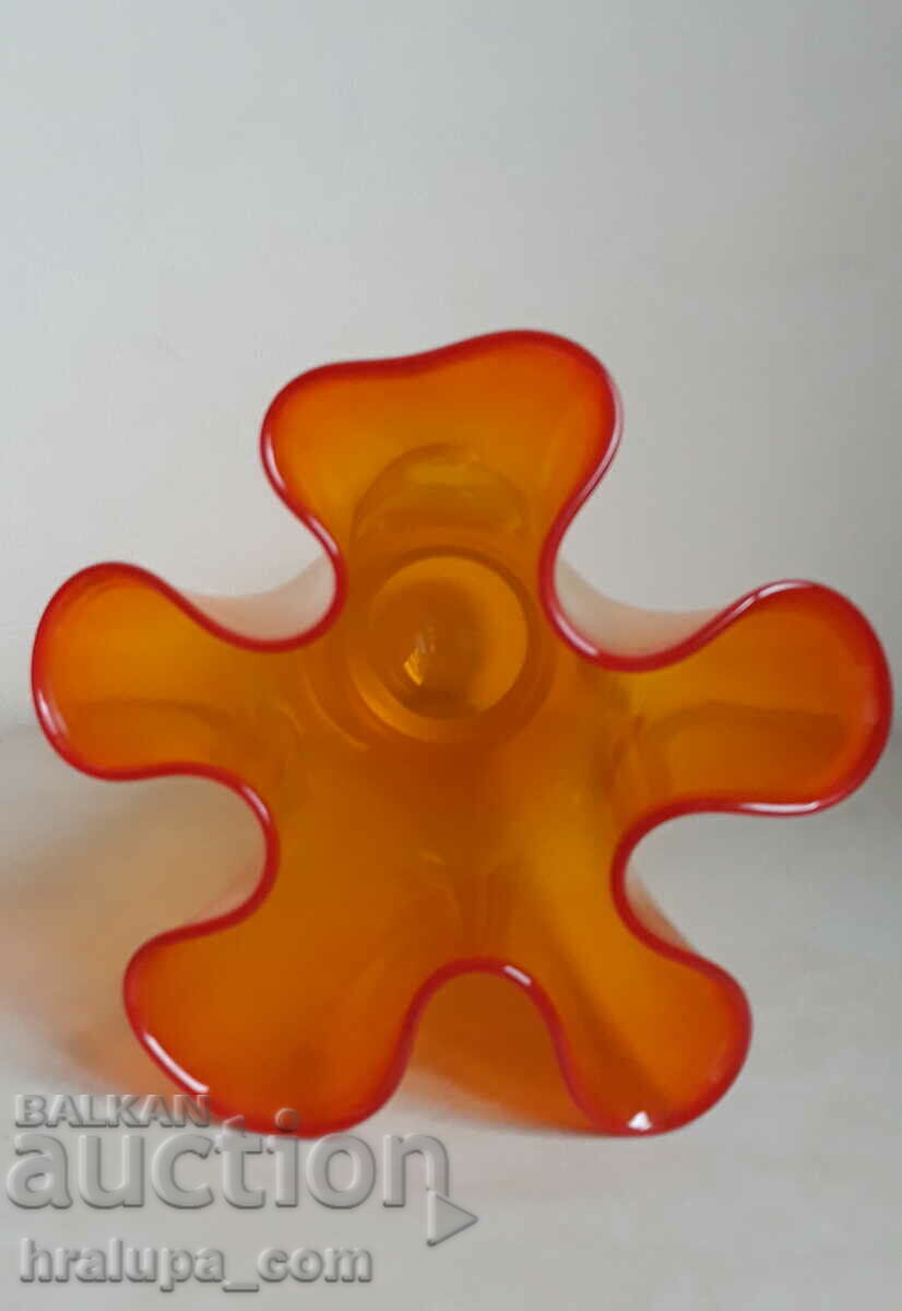 Auction Old glass vase Art Deco curly board Auction Old glass vase Art Deco curly board