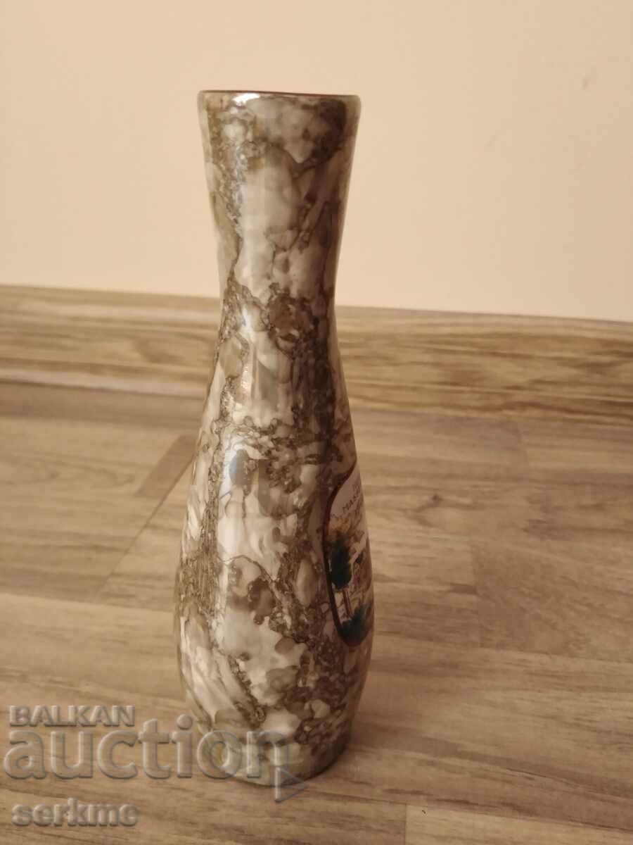 Delivery of Porcelain vase Delivery of Porcelain vase