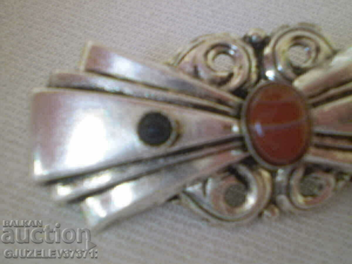 Delivery of a beautiful old brooch Delivery of a beautiful old brooch