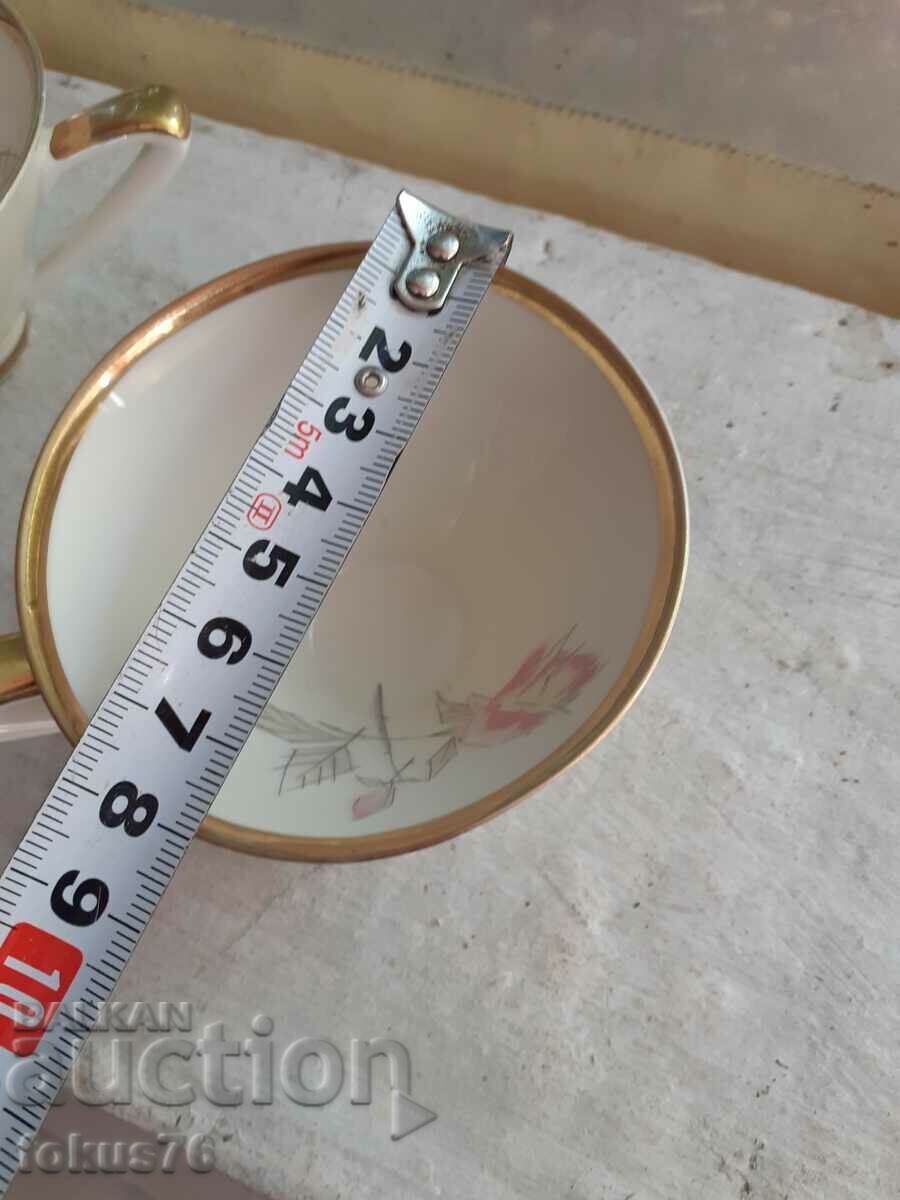 Παρτίδα 5 φλιτζάνια καφέ από πορσελάνη με επιχρυσωμένα σημάδια - 6 Παρτίδα 5 φλιτζάνια καφέ από πορσελάνη με επιχρυσωμένα σημάδια - 6