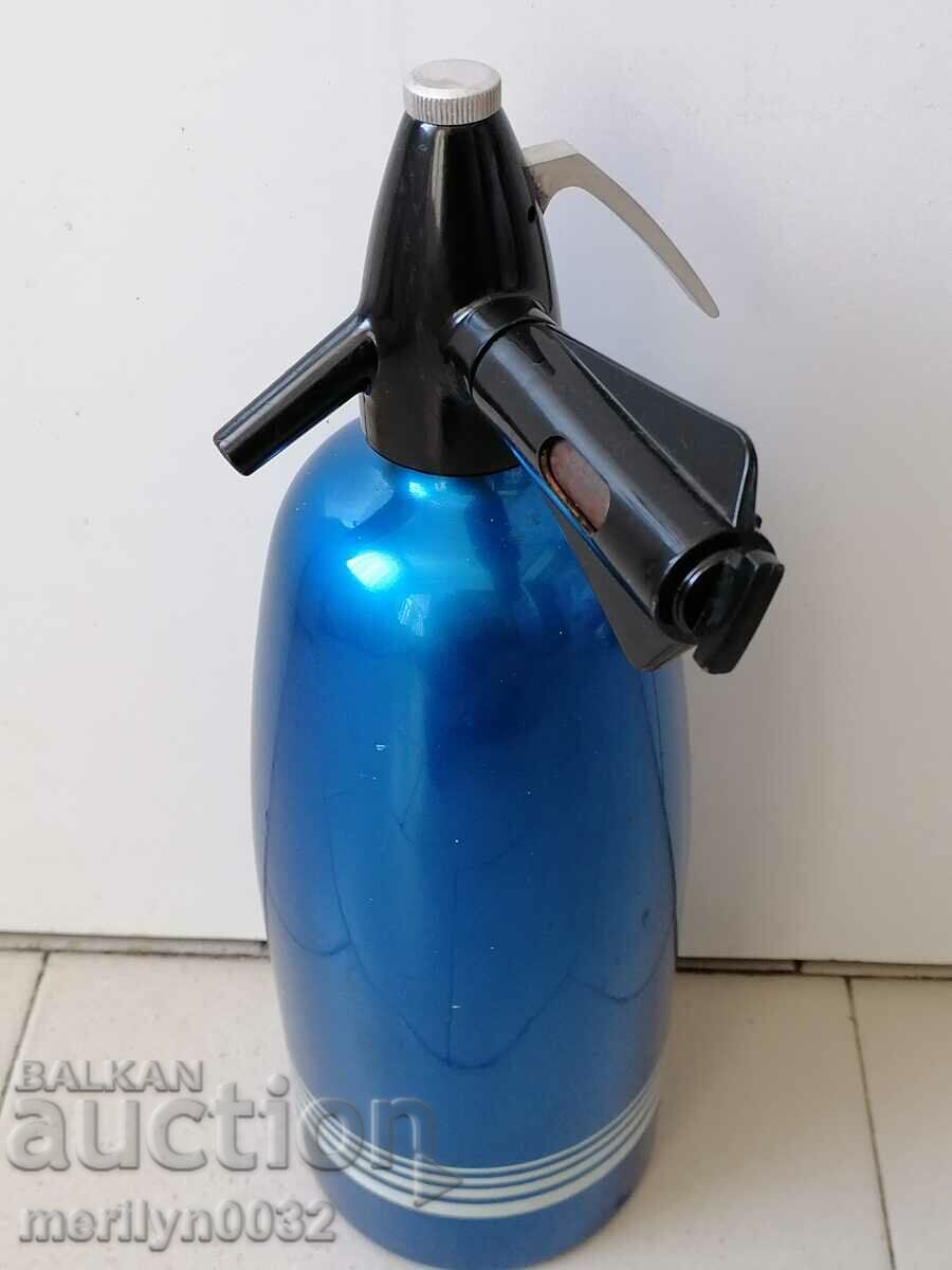 Delivery of Siphon from the Soviet Union soda, carbonated water, sodenche Delivery of Siphon from the Soviet Union soda, carbonated water, sodenche