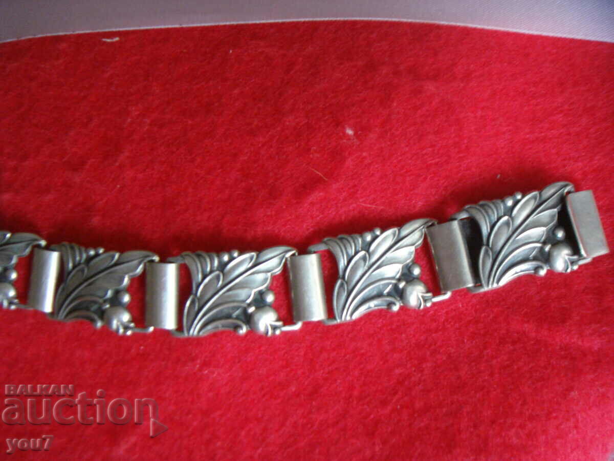 Silver bracelet 7 with price 139.00 BGN | € 71.07 Silver bracelet 7 with price 139.00 BGN | € 71.07