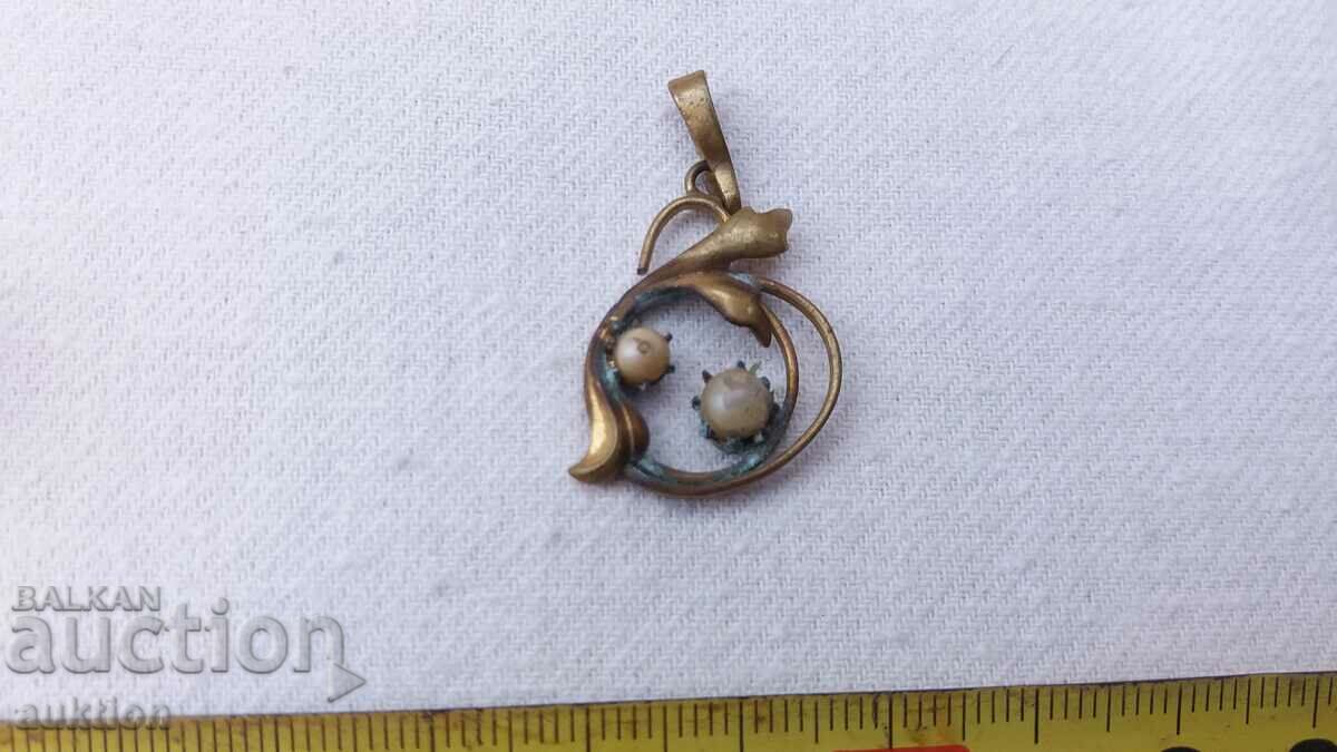 Auction MACHINE GOLD PLATED RENAISSANCE JEWELRY PENDANT Auction MACHINE GOLD PLATED RENAISSANCE JEWELRY PENDANT