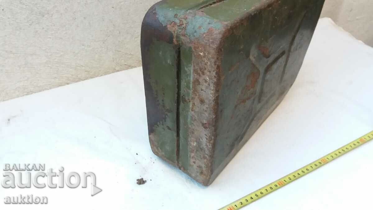 MILITARY FUEL CAN 10 LITERS METAL - 6 MILITARY FUEL CAN 10 LITERS METAL - 6