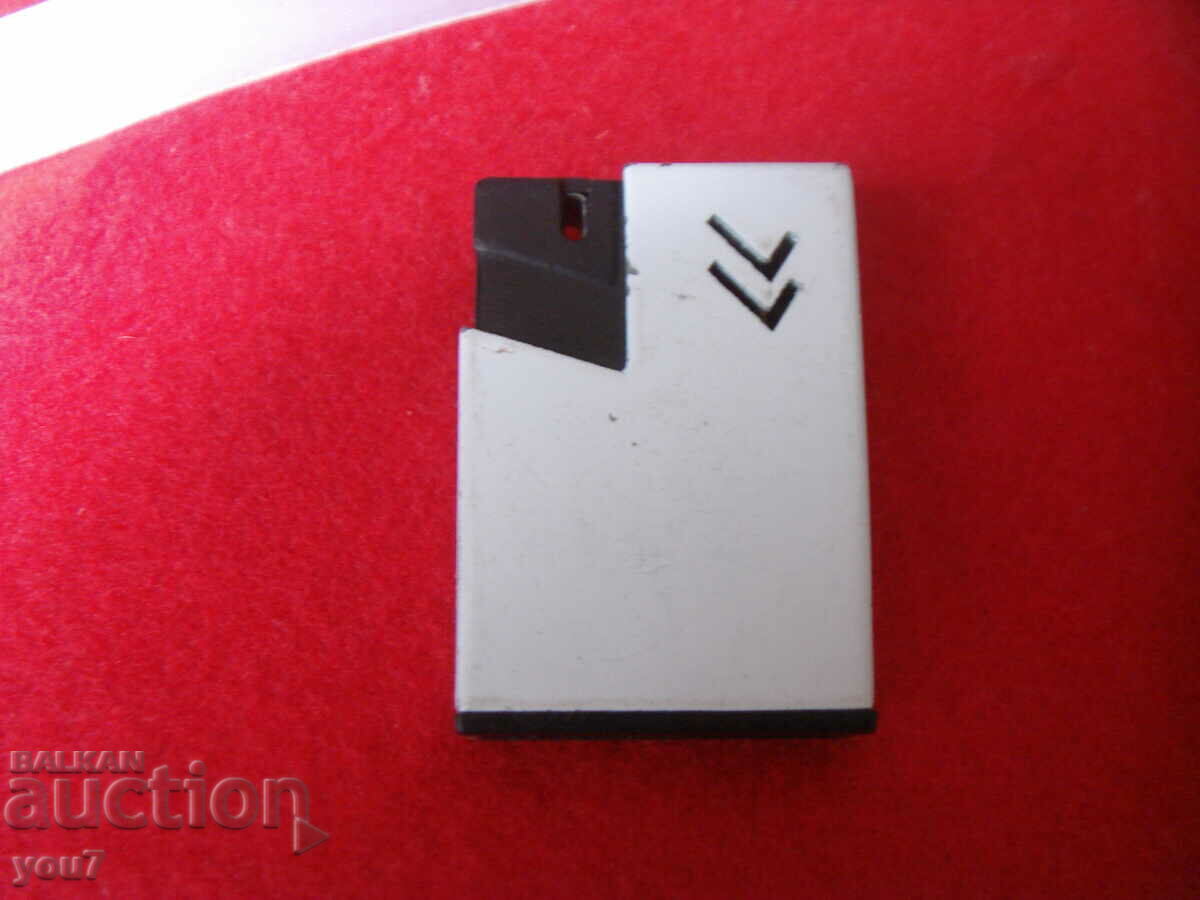 Original brand lighter! with price 10.00 BGN | € 5.11