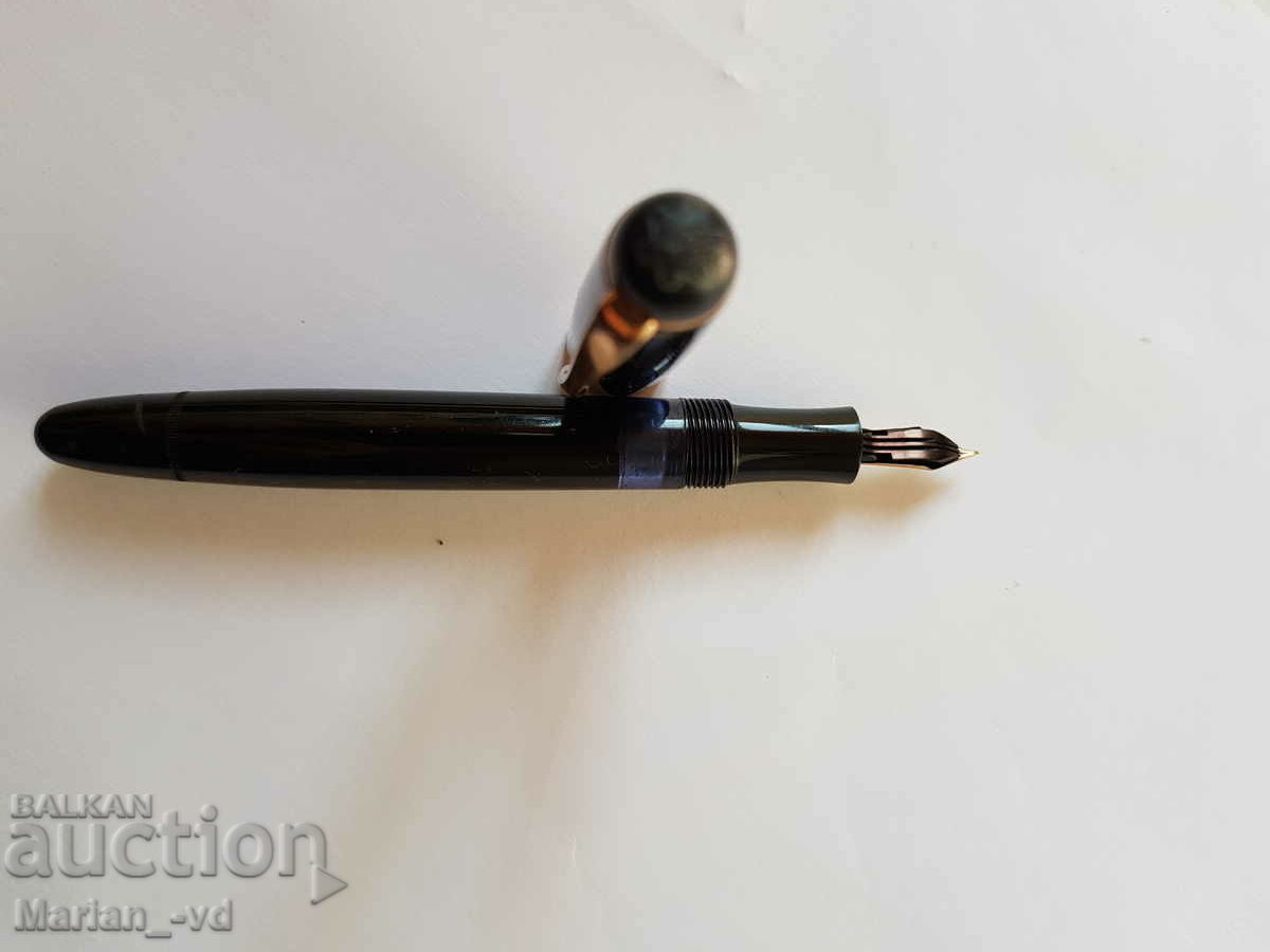 MONTBLANC 342 G fountain pen with 14 carat gold nib 1955 with price 400.00 BGN | € 204.52