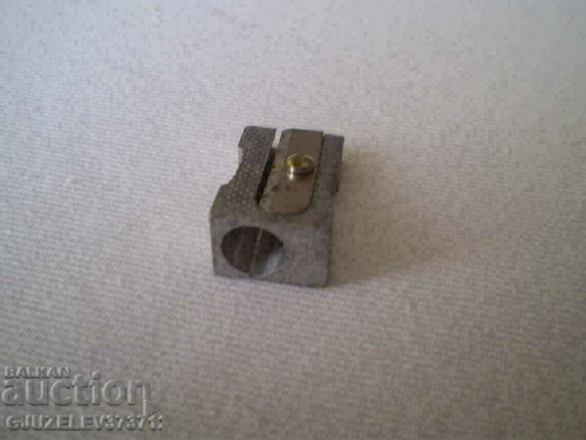 old sharpener germany with price 15.00 BGN | € 7.67 old sharpener germany with price 15.00 BGN | € 7.67