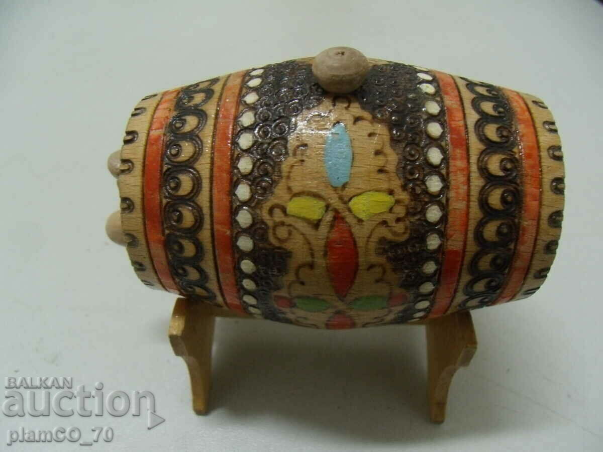 No.*6540 old souvenir - a small decorative barrel with price 15.00 BGN | € 7.67 No.*6540 old souvenir - a small decorative barrel with price 15.00 BGN | € 7.67