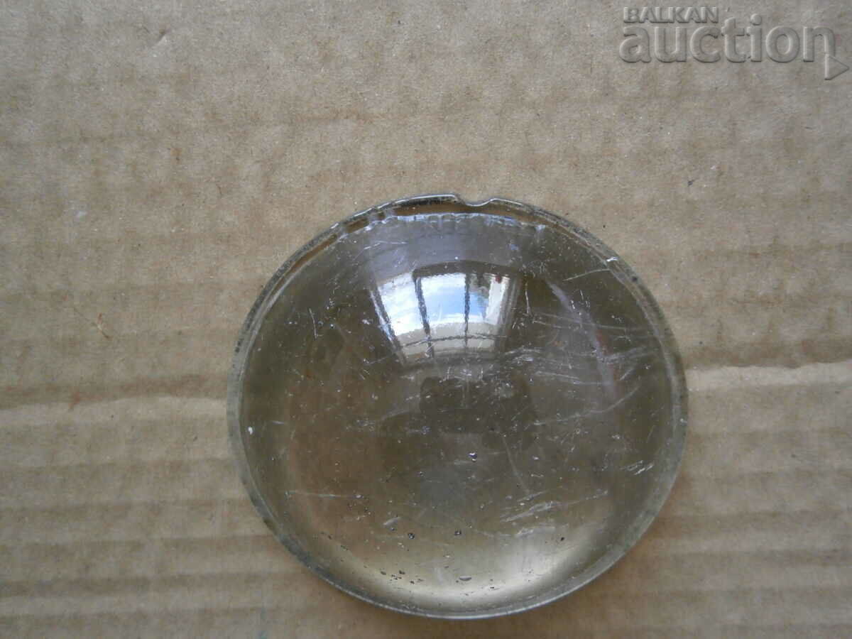 lupă de la lanternă de epocă cu preț 21.00 BGN | € 10.74 lupă de la lanternă de epocă cu preț 21.00 BGN | € 10.74