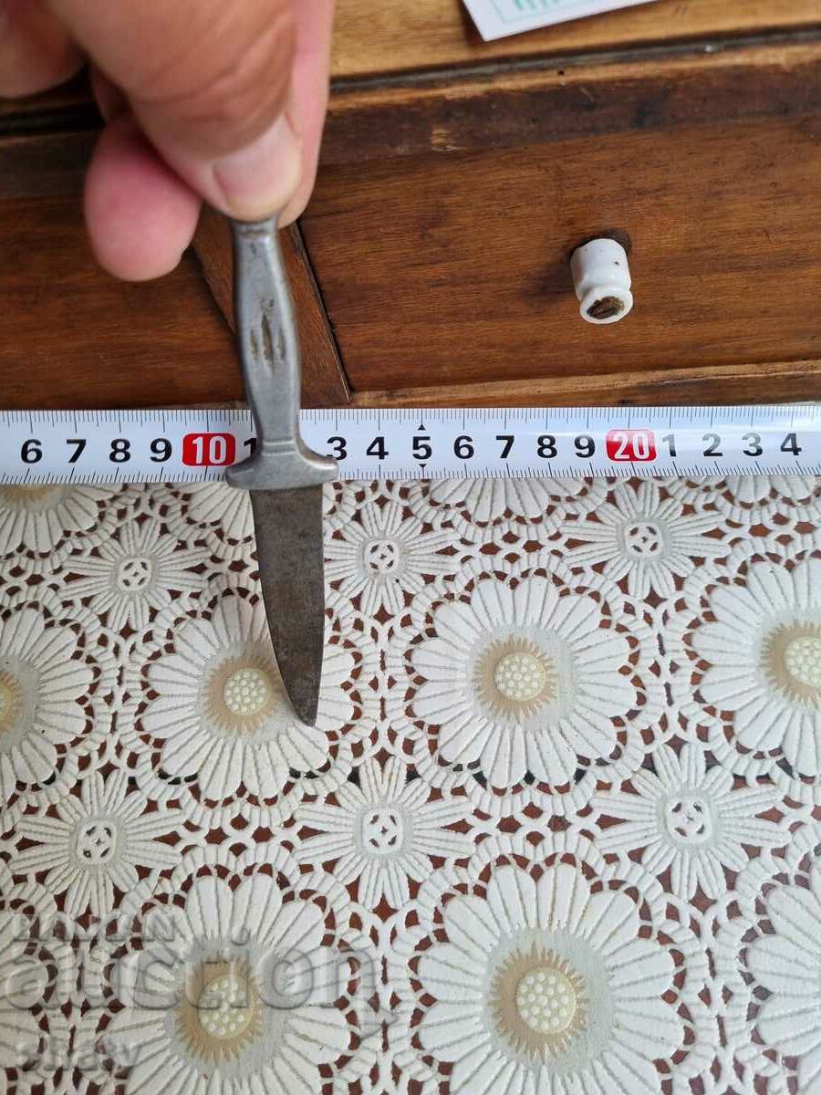 Delivery of A small knife. A small dagger Delivery of A small knife. A small dagger