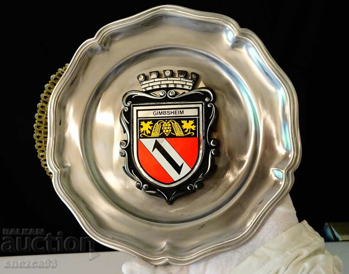 Wall plate, pewter panel with the coat of arms of Gimbsheim with price 19.00 BGN | € 9.71